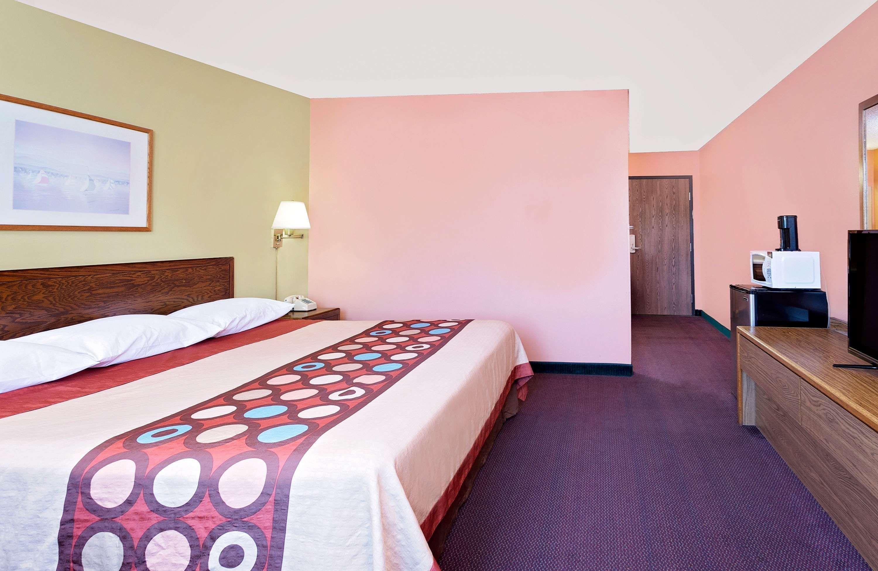 Super 8 By Wyndham Sturgeon Bay Hotel Luaran gambar