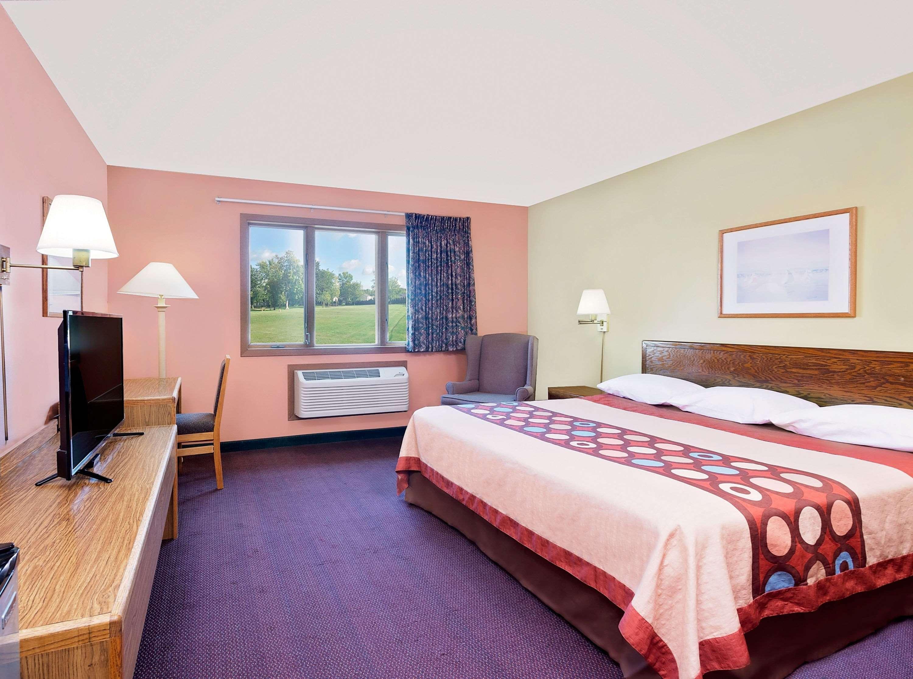 Super 8 By Wyndham Sturgeon Bay Hotel Luaran gambar