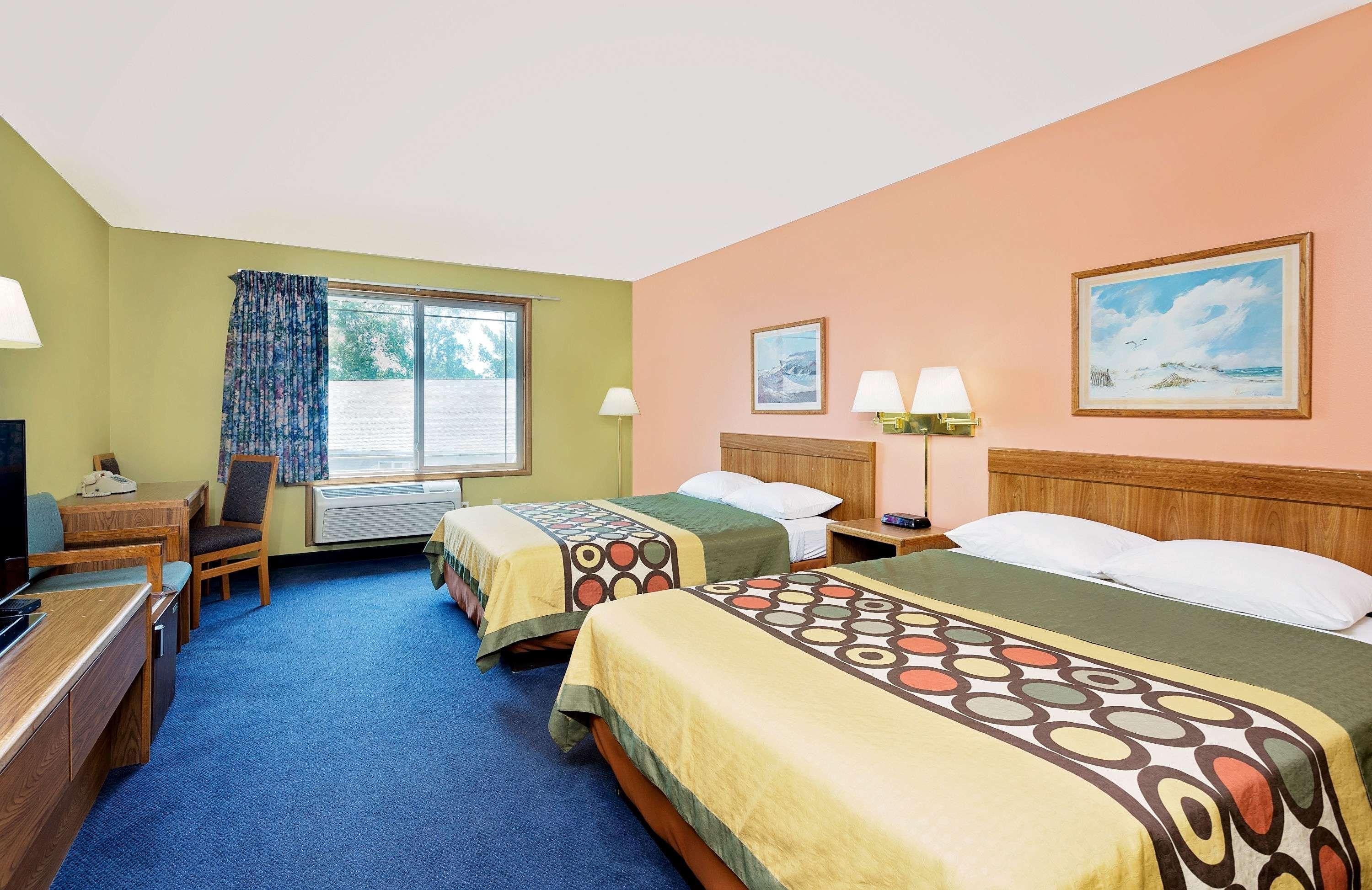 Super 8 By Wyndham Sturgeon Bay Hotel Luaran gambar